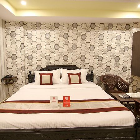 Oyo 9207 Chakri Guest House Visakhapatnam Esterno foto