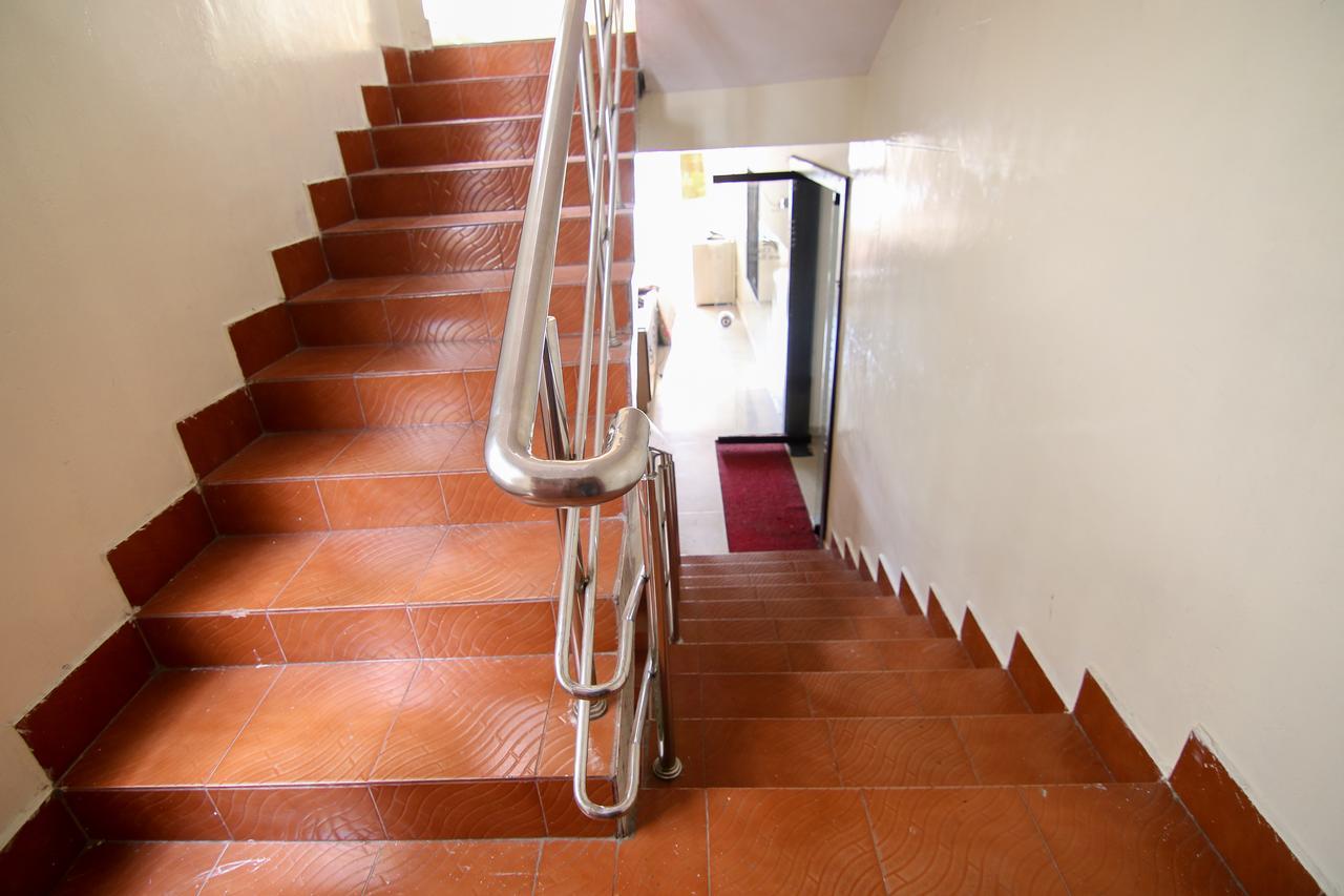 Oyo 9207 Chakri Guest House Visakhapatnam Esterno foto