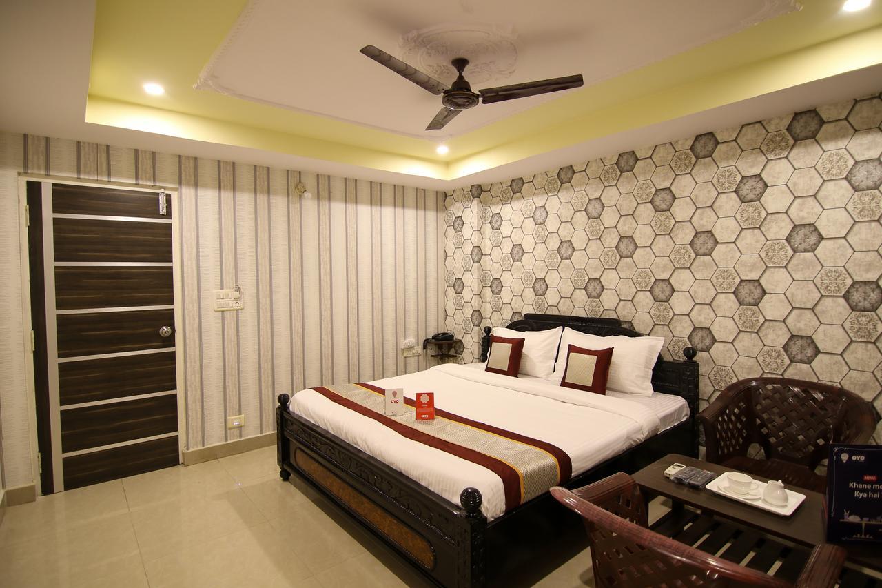 Oyo 9207 Chakri Guest House Visakhapatnam Esterno foto