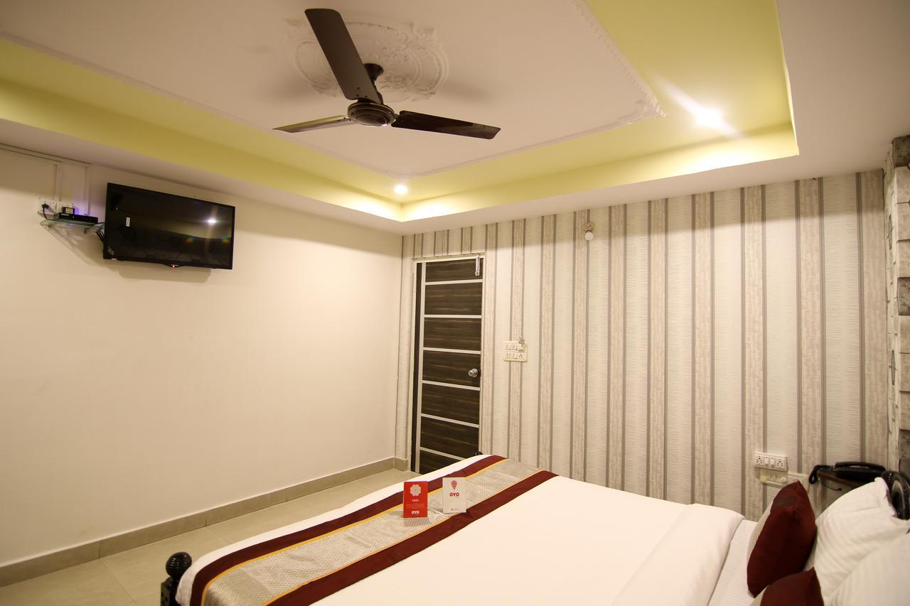 Oyo 9207 Chakri Guest House Visakhapatnam Esterno foto
