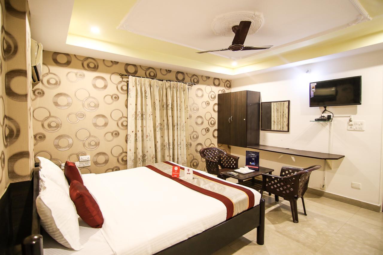 Oyo 9207 Chakri Guest House Visakhapatnam Esterno foto