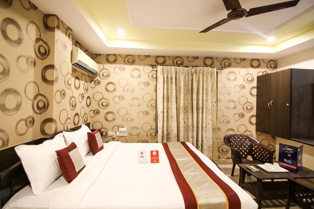 Oyo 9207 Chakri Guest House Visakhapatnam Esterno foto